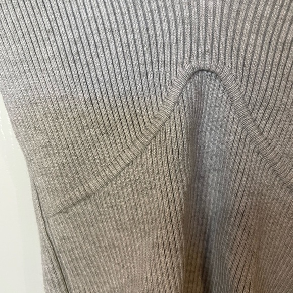 Petal and Pup Long Sleeve Knit Cropped Top - Picture 7 of 9